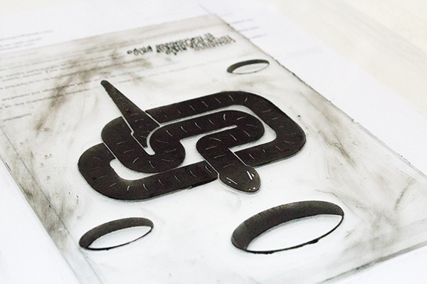 domingo, 21 de abril de 2013 #naudin #choni #ruben #rodriguez #crafts #fotopolimero #book #illustration #printer #bookbinding #ductus