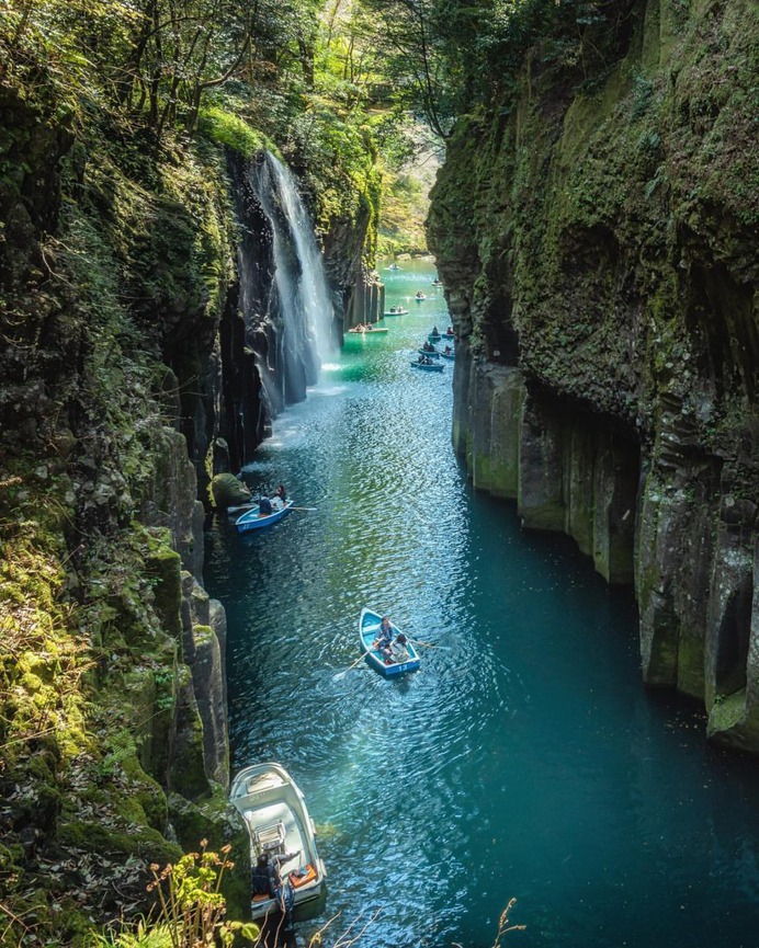 Magical Urban and Natural Landscapes in Japan by Hiroki Furukawa