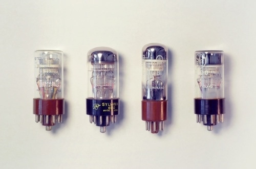 tumblr_llvhxcJr771qkbx81o1_500.jpg 500×331 pixels #tubes #vacuum #vintage