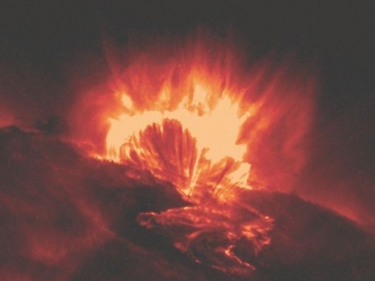 RGB-Solar-flare-large.jpg (JPEG Image, 600x450 pixels) #flare #solar