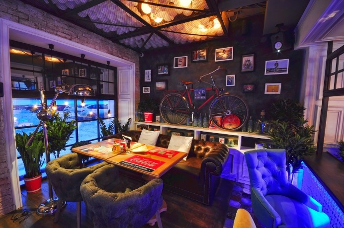 Vibrant Interior Colors and Stylish Decor – Rolls №1