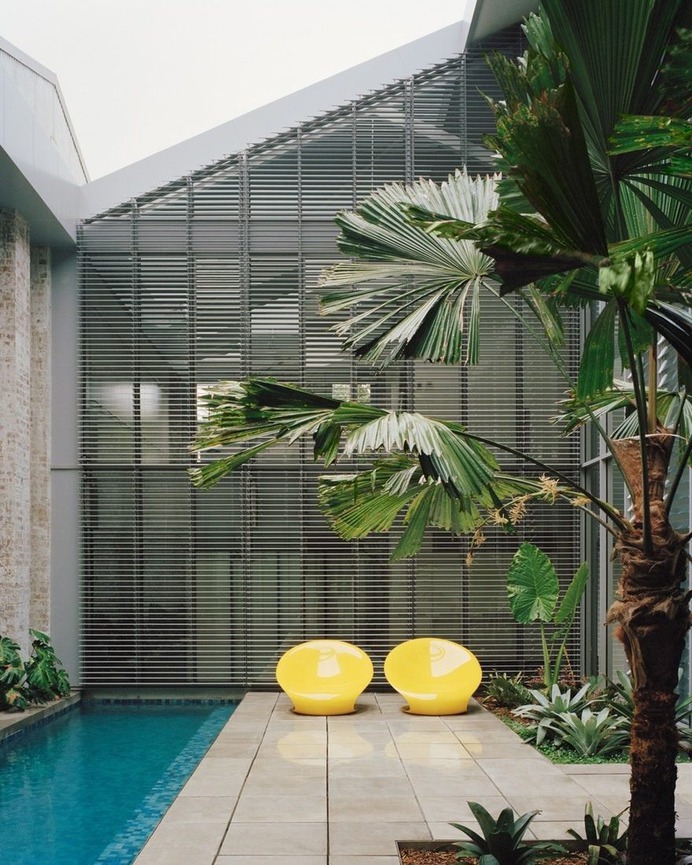 Adaptive Reuse of a Former Warehouse / Ian Moore Architects