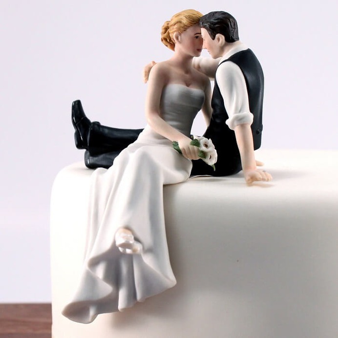 romantic-and-lovely-wedding-cake-topper