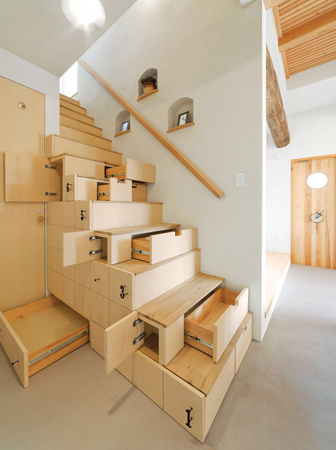 Space-Saving Stairs #interior #design #decor #deco #decoration