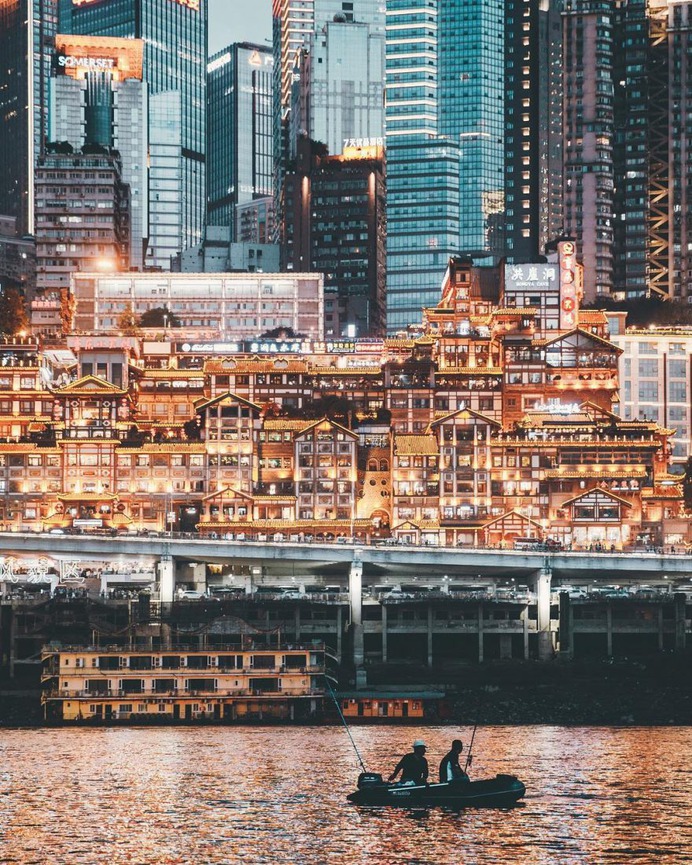 Creative Urban and Street Photography in Chongqing by Zhu Wenqiao