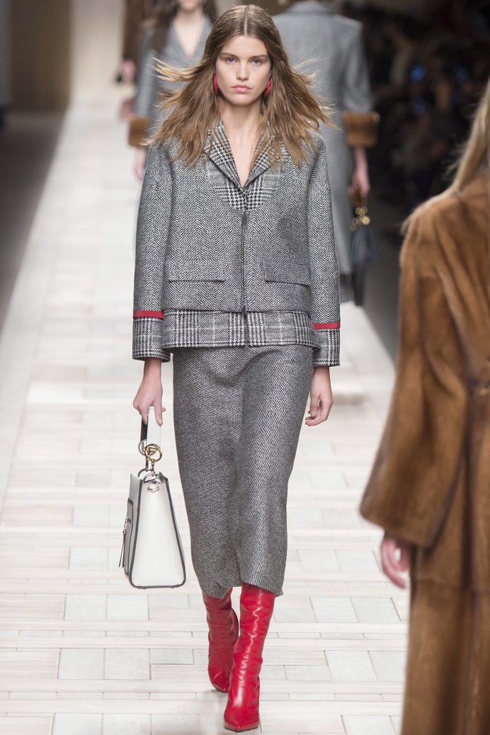 Fendi Fall 2017 Ready-to-Wear Collection Photos - Vogue