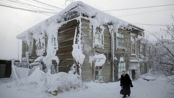 0amoschapple 001.jpg #cold #town #snow #photography #winter