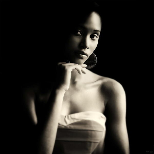 made in S.tomxc3xa9 #low #portrait #key