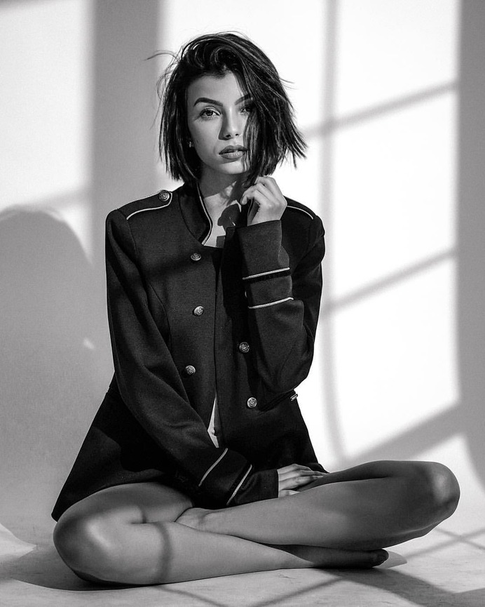 Gorgeous Lifestyle and Beauty Portrait Photography by Alex Heitz