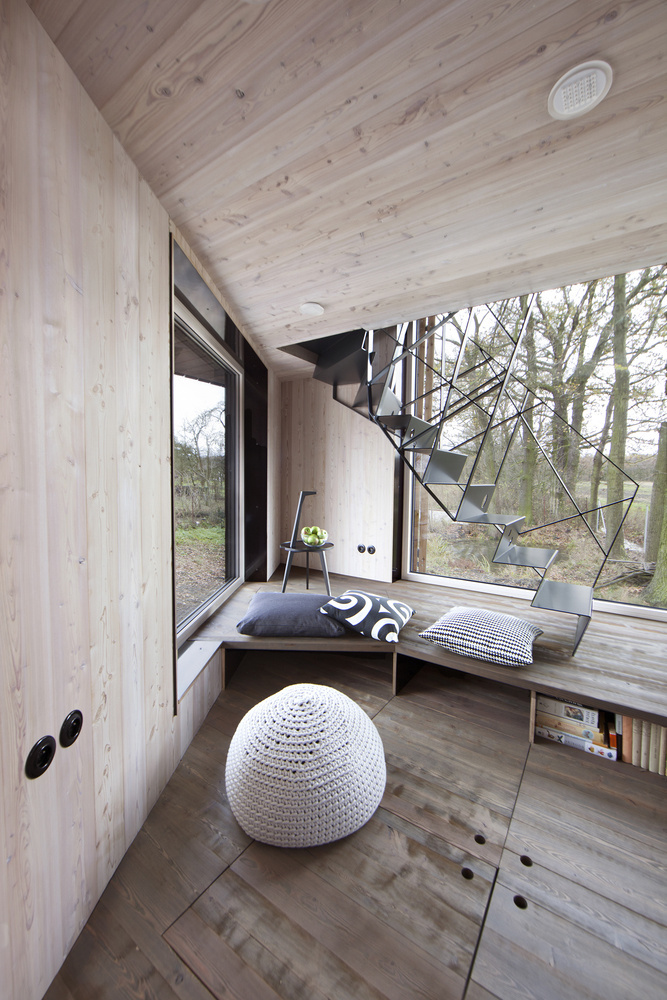 Low-energy wooden house