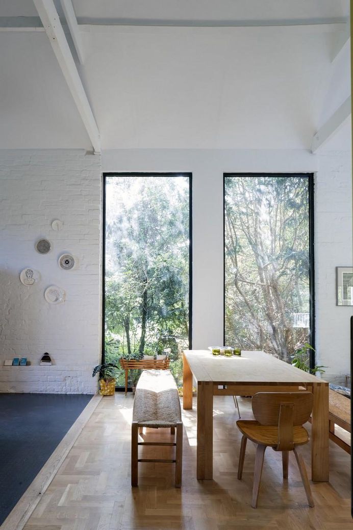 Blee Halligan Architects Transforms a Tired Brick Barn into Modern Accommodation 6