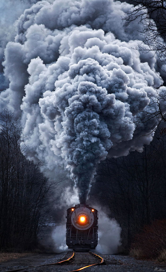 #train#picture#grey