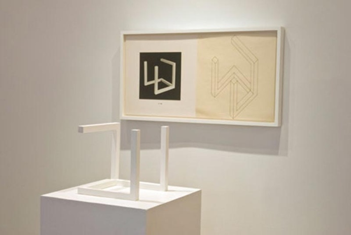 Sol LeWitt "Variations des cubes ouverts incomplètes" (1974)