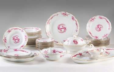 Large Dinner Service #Sets #Teasets #Porcelainsets #Antiqueplates #Plates #Wallplates #Figures #Porcelainfigurines #porcelain