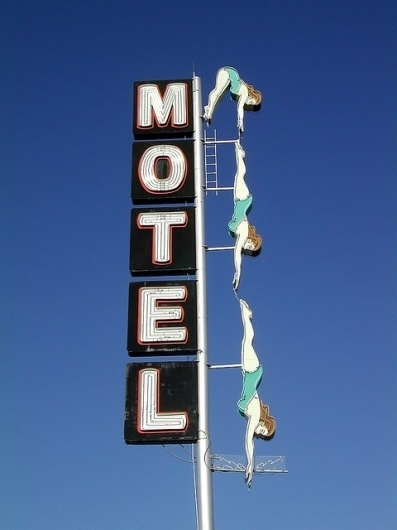 Serendipity Daisy: Motel by robsv on Flickr. #diver #typography #vintage #signage #motel #neon