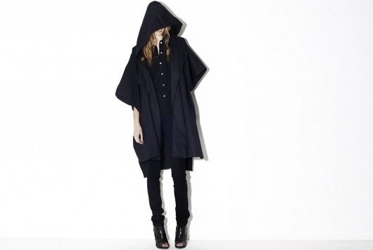 oakmilitaryponcho-women-1024x688.jpg (1024×688) #fashion #oak #poncho