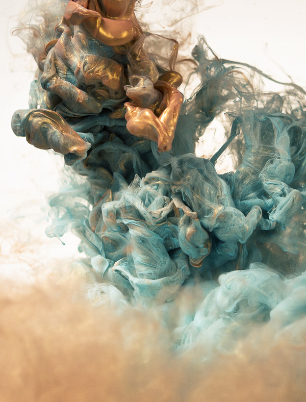 metallic ink shot trough water #ink #clouds #metallic