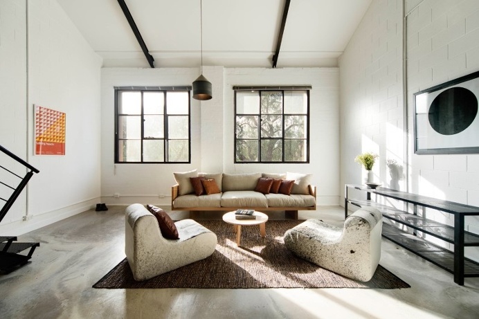Warehouse space transformed into a bright house