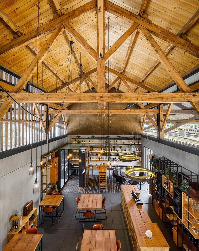Aneto Restaurant by Just an Architect
