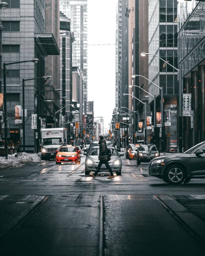 Moody and Cinematic Urban Photos in Toronto by Mathieu Paradis