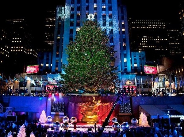2 New York ceremony with christmas tree #christmas #trees #art #tree