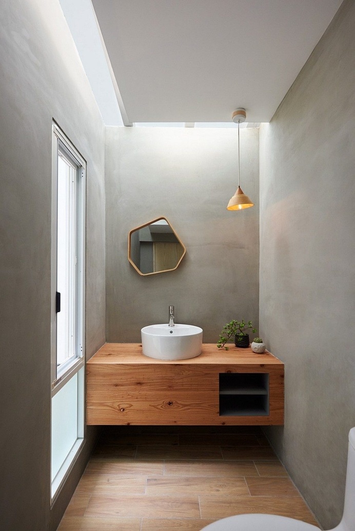 Light-Filled Courtyard House That Combines a Studio and Exhibition Space 17