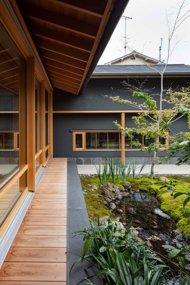 House in Matsuyama / Takashi Okuno & Associates