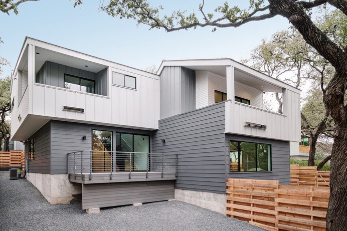 Clawson Duplex: Adult Tree Houses Take Root in Austin, Texas
