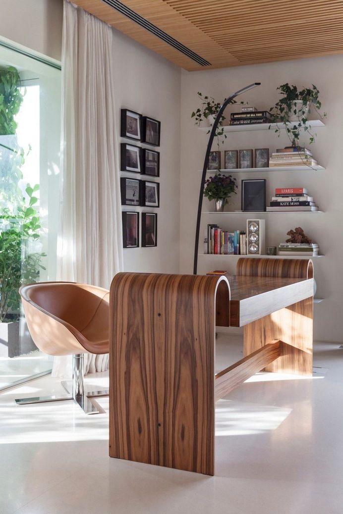 Neoclassical Apartment Transformed into a Contemporary Living Space 10