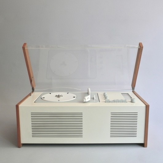 WANKEN - The Blog of Shelby White » Braun Product Collection #radio #braun