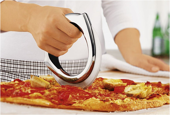 PIZZA WHEEL | BY ROSLE | Image #promdesign #knife