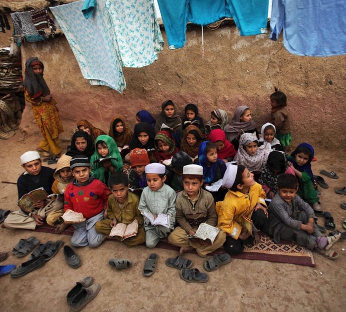 Afghan Refugee Children in Pakistan: Photojournalism by Muhammed Muheisen