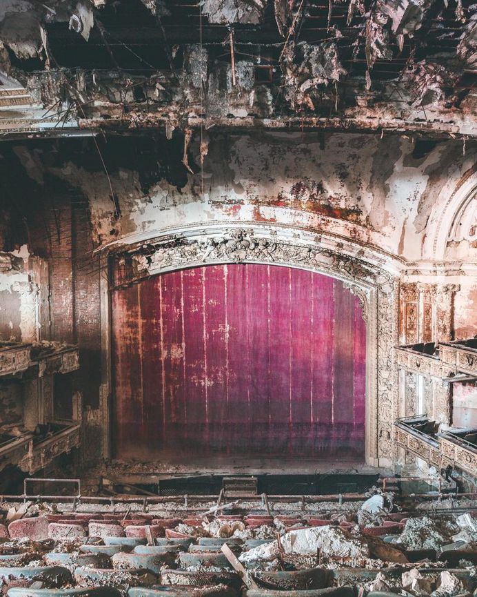 #urbexworld: Stunning Abandoned Photography by Bartlett Lentini