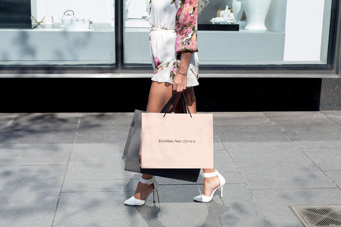 Kristina Snezhkova luxury fashion design branding corporate identity deluxe mindsparkle mag gold golden palm bag logo logotype pink black wh
