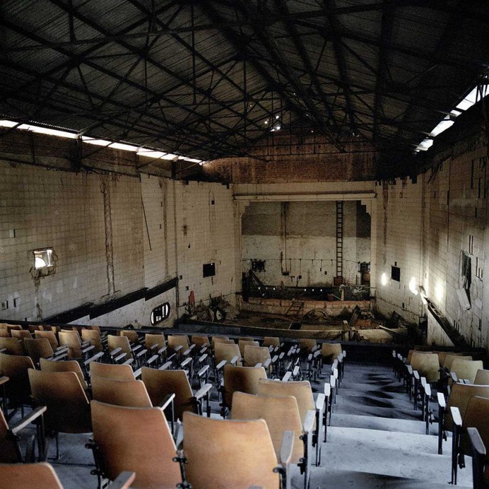 Photographer Carolina Sandretto Documents Old Movie Theatres in Cuba