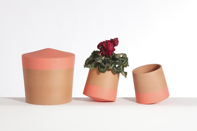 The VoltaSol rolls and spins like a top. This innovative, rolling flower pot brings movement to a traditionally immobile garden decoration. #product #design #innovative #industrial