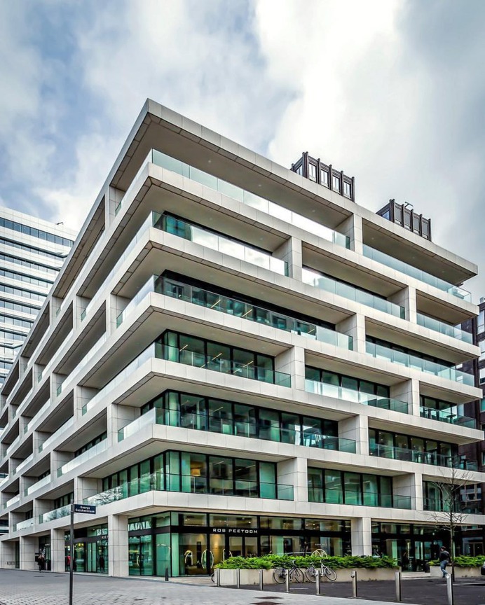 Minimalist and Symmetry Architecture Photography by Alex Mesquita