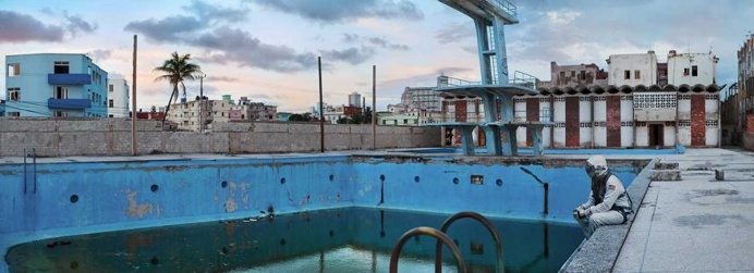 The Traveller: Conceptual Photography by Maximilian Motel