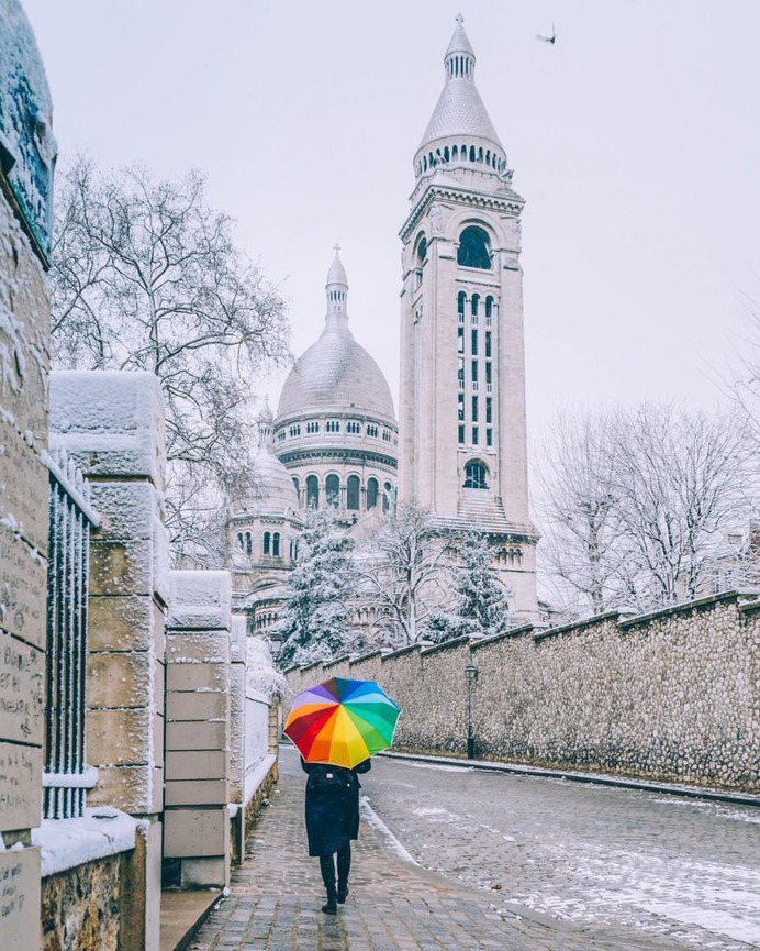 Creative and Colorful Street Photography by Mary Quincy