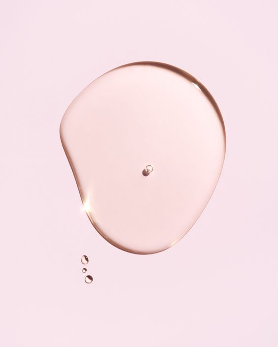 PRISM Exfoliating Glow Potion. Bilberry Lactic, Sugar Cane Glycolic, Orange Peel Citric and Apple Malic Acid pair with Vitamin C rich Kakadu Plum to gently brighten and clarify skin.Rose Water, Aloe Water and plant-derived vegan Sodium Hyaluronate combine to soothe appearance of redness, visibly plump and hydrate dry skin.
