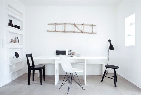 (via JONAS) #interior #white #black #clean #floor #minimal #grey