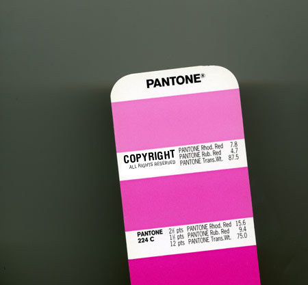 Color Pantone #cover #iphone