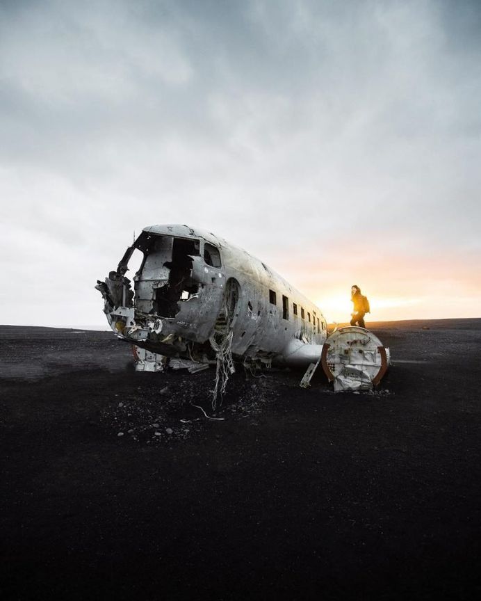 Creative and Minimalist Adventure Photography by Antoine Janssens