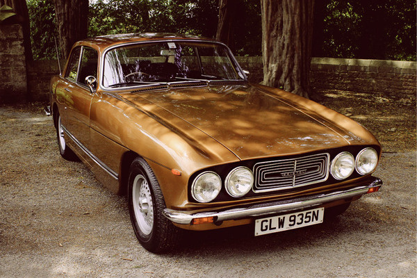 Last year my wife and I visited Tyntesfield near Bristol with my dad. I had never heard of it before, even though I had lived about 15 miles #carporn #retro #photography #vintage #car