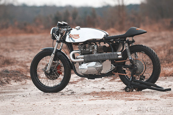 Triton motorcycle #cafe #moto