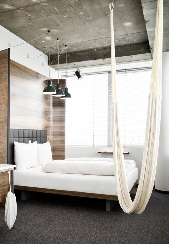 The Design Chaser: Check In | Hotel Daniel #interior #design #decor #bed #deco #hotel #decoration