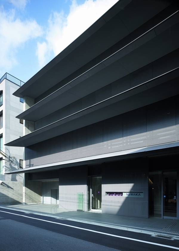 安藤忠雄氏設計のジュエリーブランドビルがオープン|日経BP社 ケンプラッツ #fields #architecture #facades