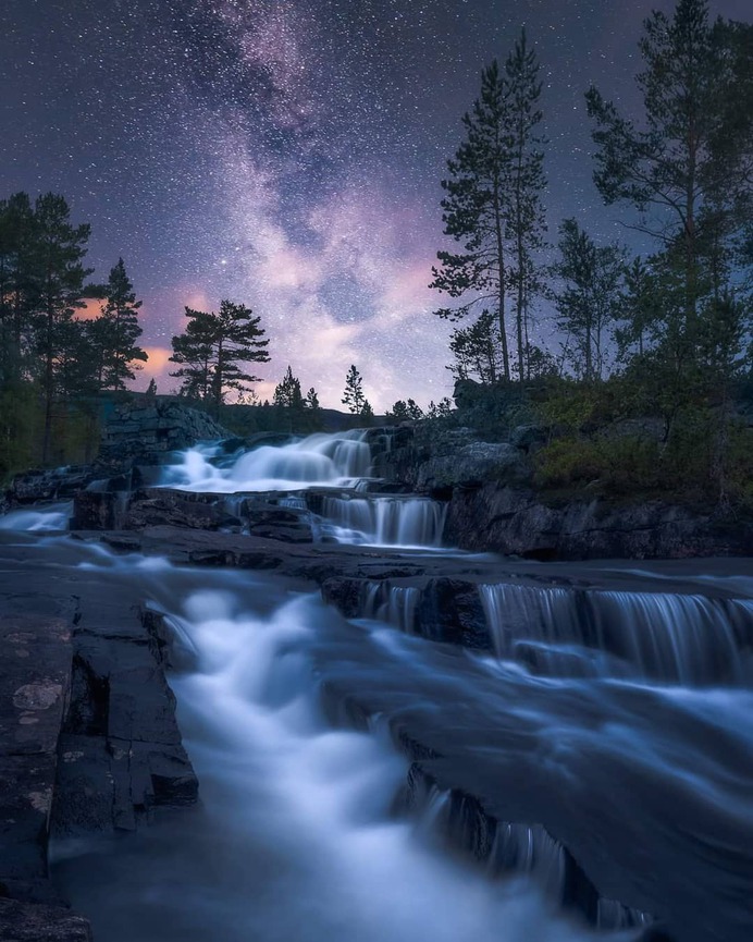 Strømsoddbygda, Norway. Three years ago. by @ole.henrik.skjelstad