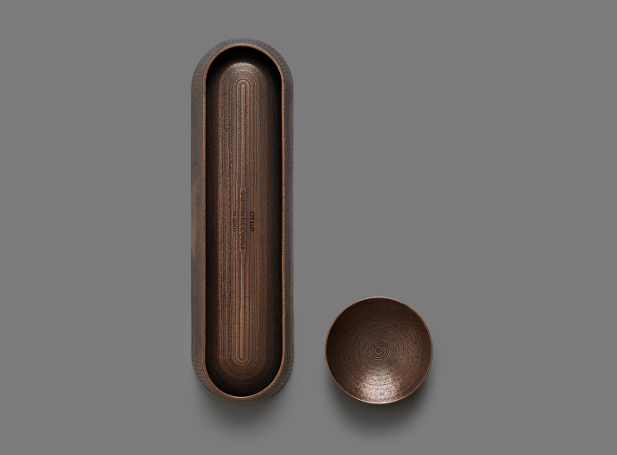 Dash Dot Desk Set by Quentin de Coster