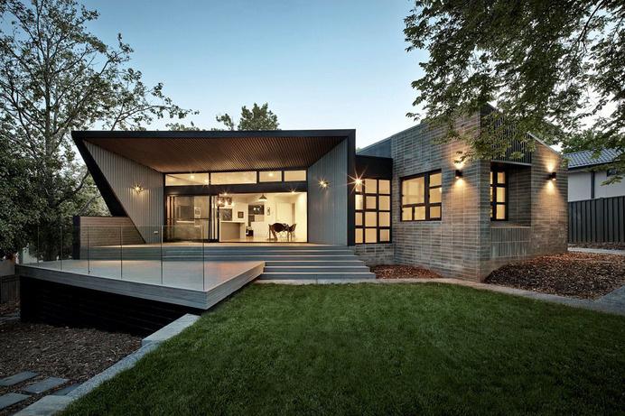 Angular Roof Design Shaping a Stylish Family Home #architecture